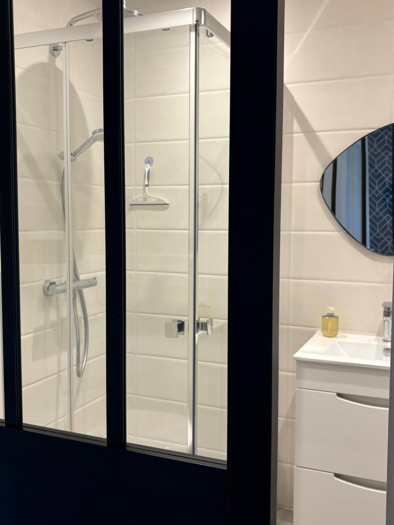 Le Cabanon De Livia Avec Piscine Privee Villa Cucuron Ngoại thất bức ảnh